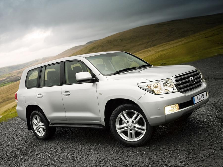  Toyota Land Cruiser 200 V8 2007 года  (UK) (фото 12 из 14)